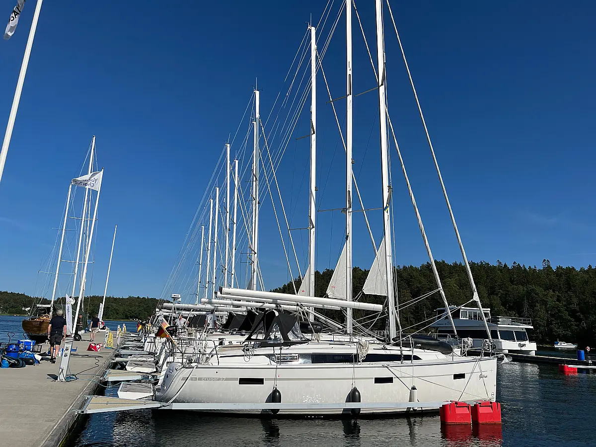 Bavaria Cruiser 37